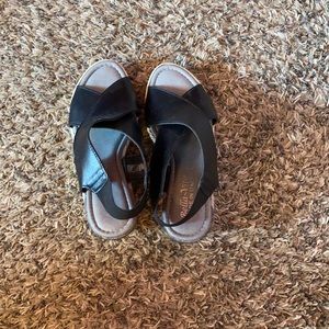 Bella Vita black wedges